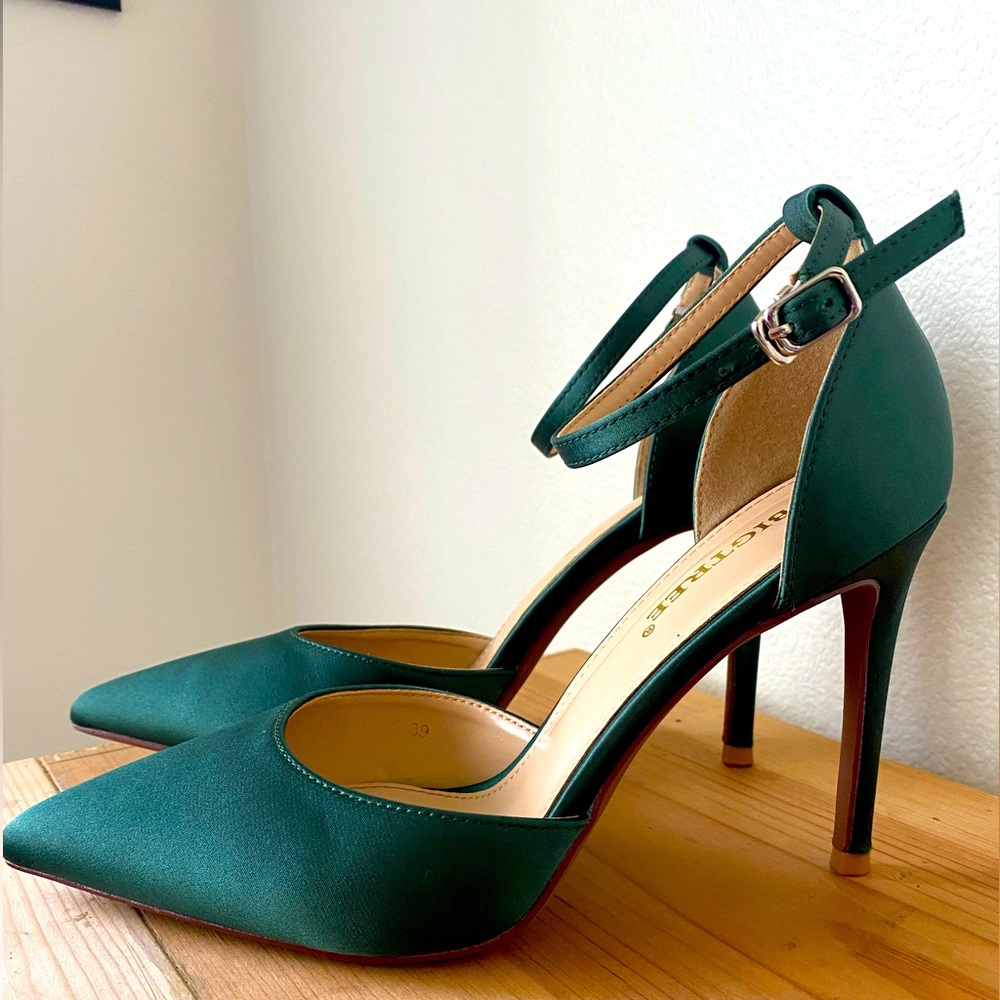 Big Tree, Dark Green Ankle Strap Heals